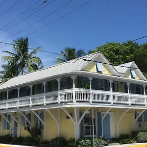 https://angelina-guesthouse-adults-only.hotels-in-key-west.com